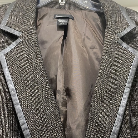 Lane Bryant dark brown suit jacket/blazer with faux leather trim.Size 26 - Picture 2 of 9